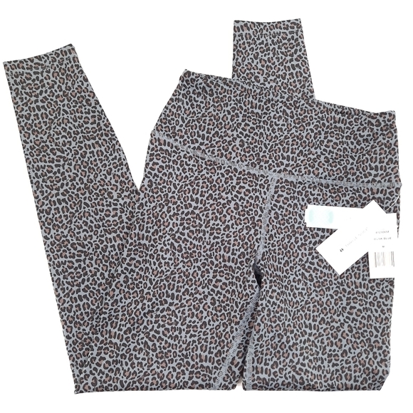 Thrive Societe Women's Performance Leggings Winnie Leopard Stitch Fix - Medium - Picture 4 of 12